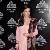 Zeenat Aman - Red carpet - Miss Diva 2013 Photos