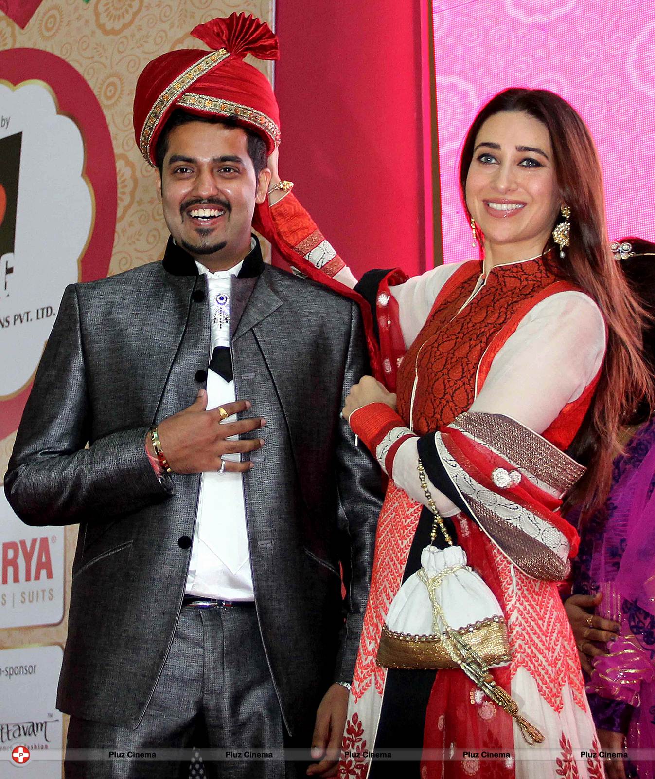Karisma Kapoor visit Vibrant Vivah Wedding Festival 2013 Photos | Picture 566566