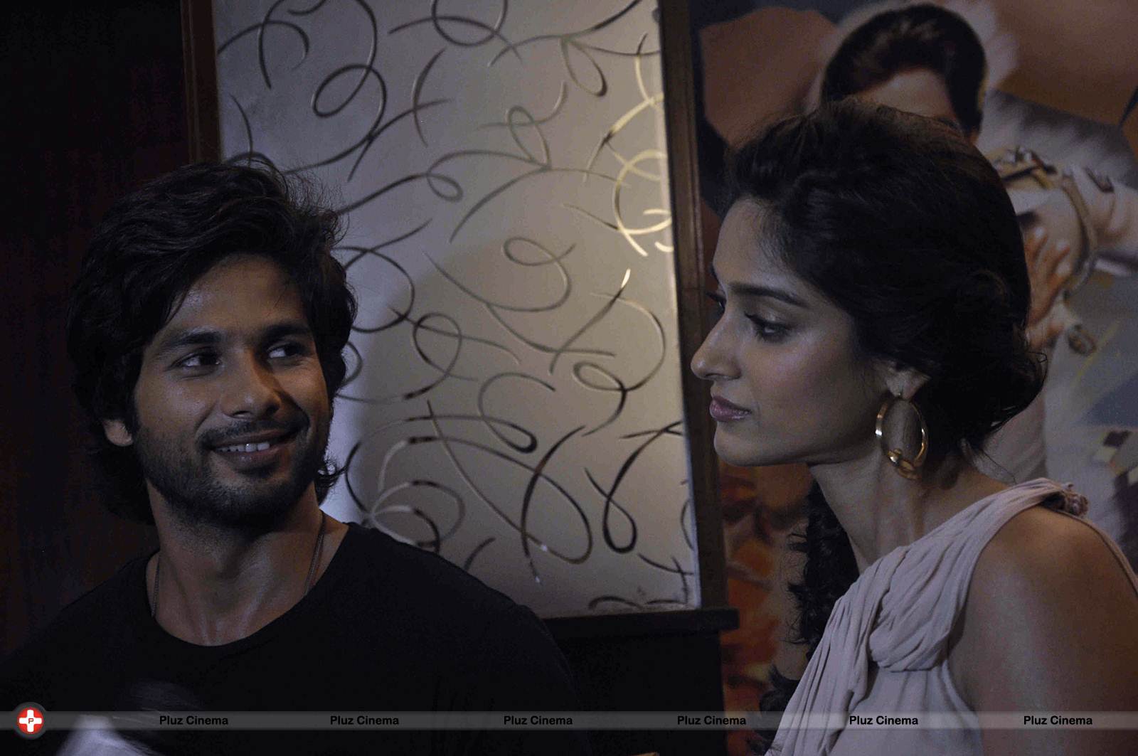 Shahid, Ileana during media interaction for the promotion of Phata Poster Nikla Hero Photos | Picture 567277
