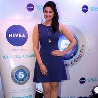 Parineeti Chopra meets winners of Nivea Total Face Clean Up digital contest Photos | Picture 567147