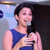 Parineeti Chopra meets winners of Nivea Total Face Clean Up digital contest Photos | Picture 567164