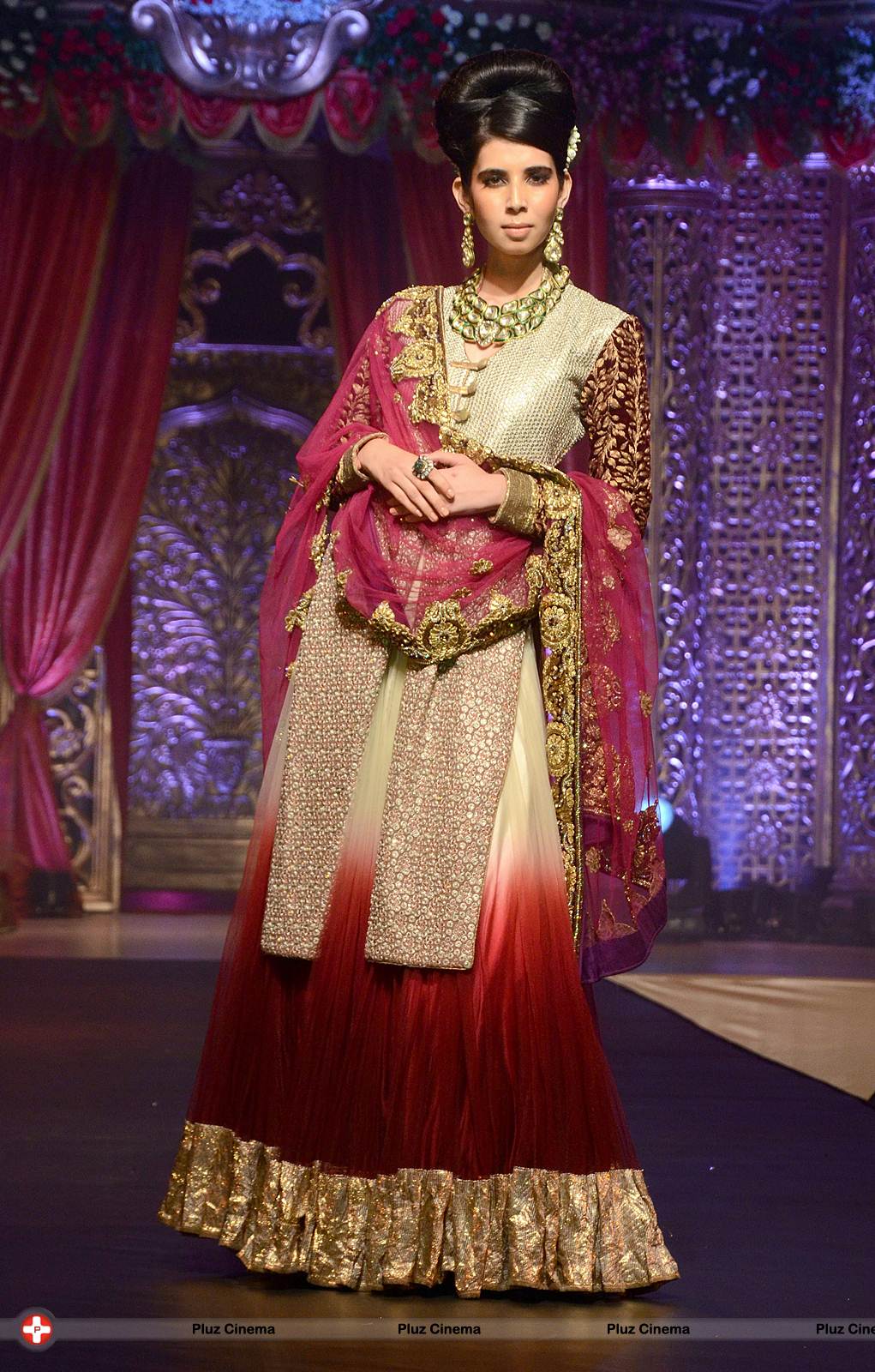 Vikram Phadnis fashion show on wedding designs Photos | Picture 560534