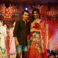 Vikram Phadnis fashion show on wedding designs Photos | Picture 560510
