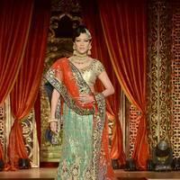 Vikram Phadnis fashion show on wedding designs Photos | Picture 560512