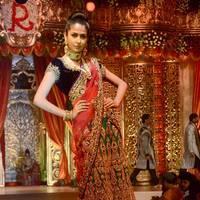 Vikram Phadnis fashion show on wedding designs Photos | Picture 560513