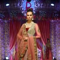 Vikram Phadnis fashion show on wedding designs Photos