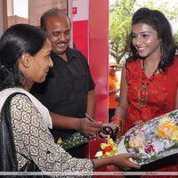 Saranya Launches Ladies First Cosmetics Photos   | Picture 185471