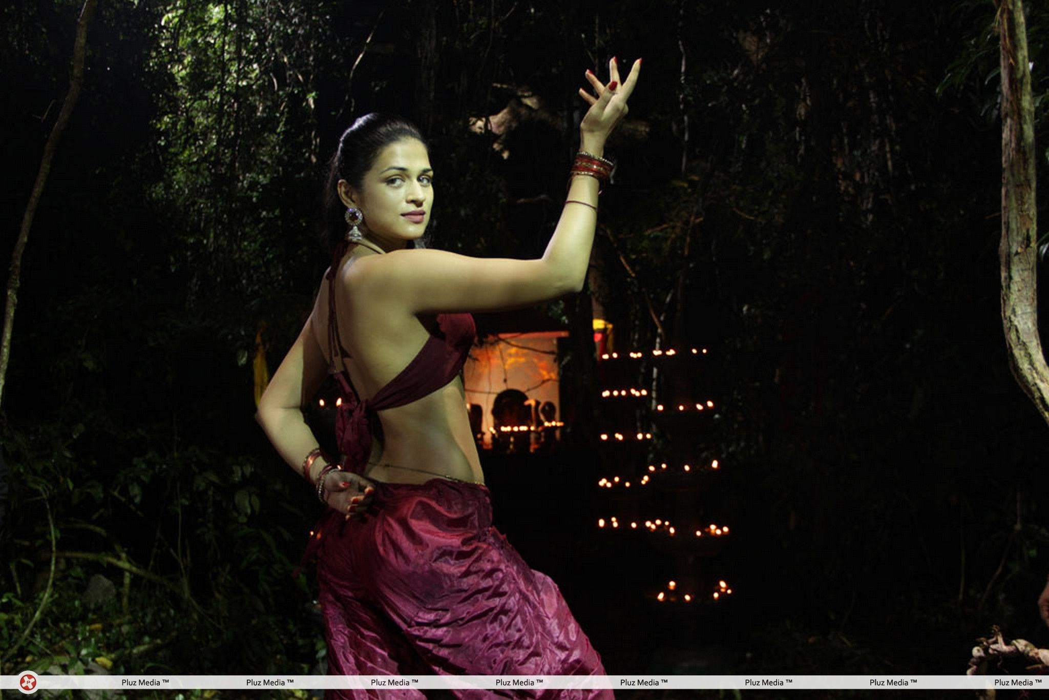 Shraddha Das - Nankam Pirai Movie Stills | Picture 245573