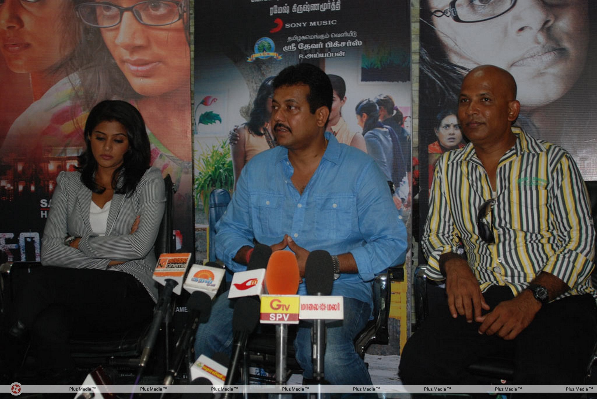 Priyamani - Charulatha Movie Team Interview Stills. | Picture 256319
