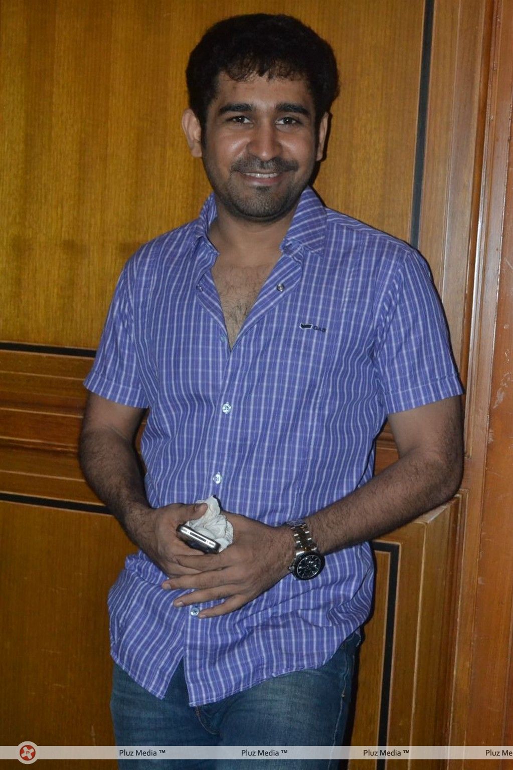 Vijay Antony - Sattam Oru Iruttarai Movie Press Meet Stills | Picture 260514