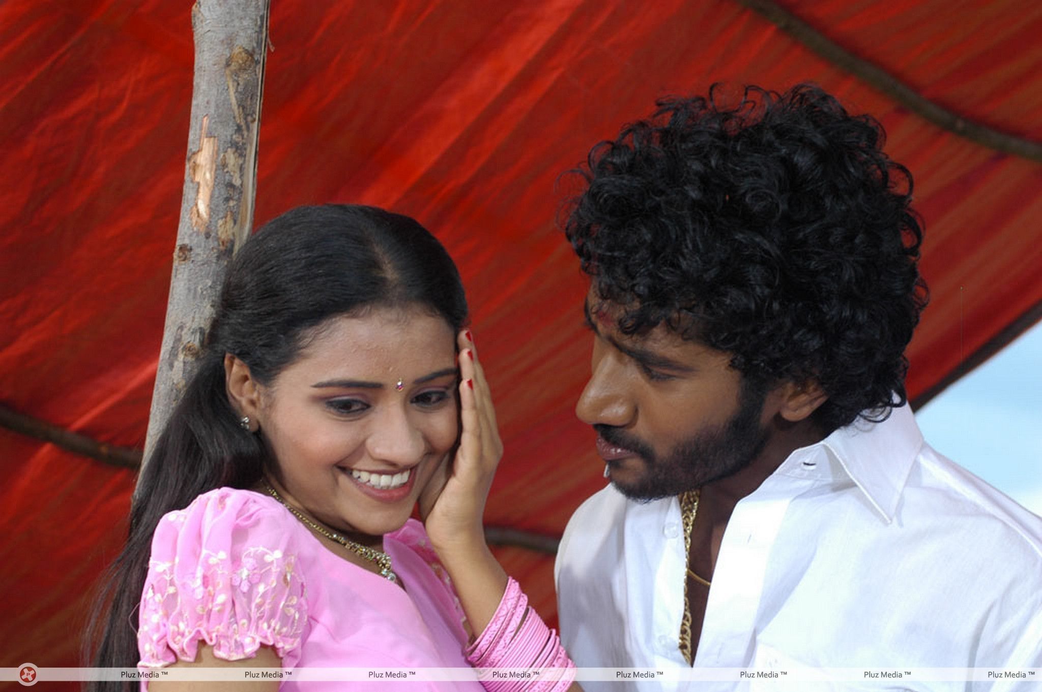 Vellachi Movie Stills | Picture 333323