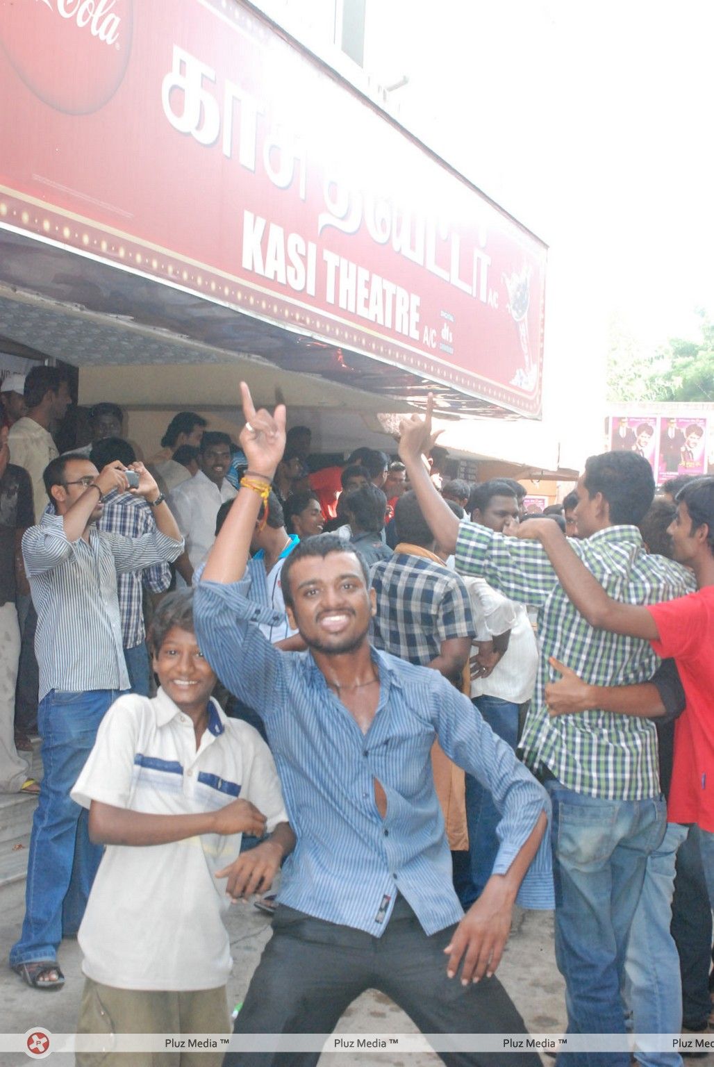 Ajith Fans Celebrate Billa 2 Release Stills | Picture 228273