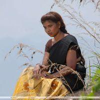 Actress Sowgandhi Half Saree in Kutralam Movie Stills | Picture 235622