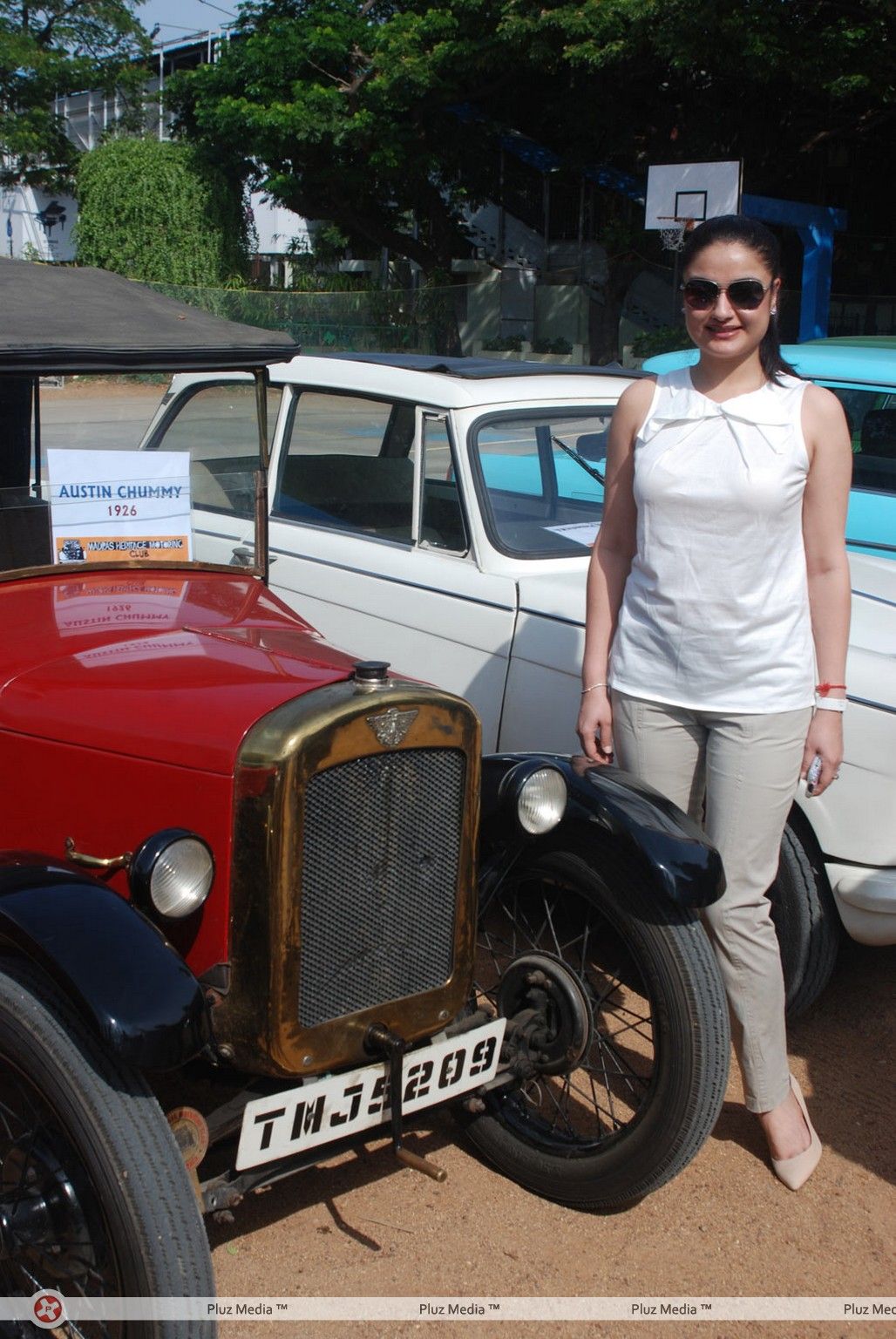 Sonia Agarwal - Sonia Agarwal Flags Of Heritage Car Rally Stills | Picture 239839