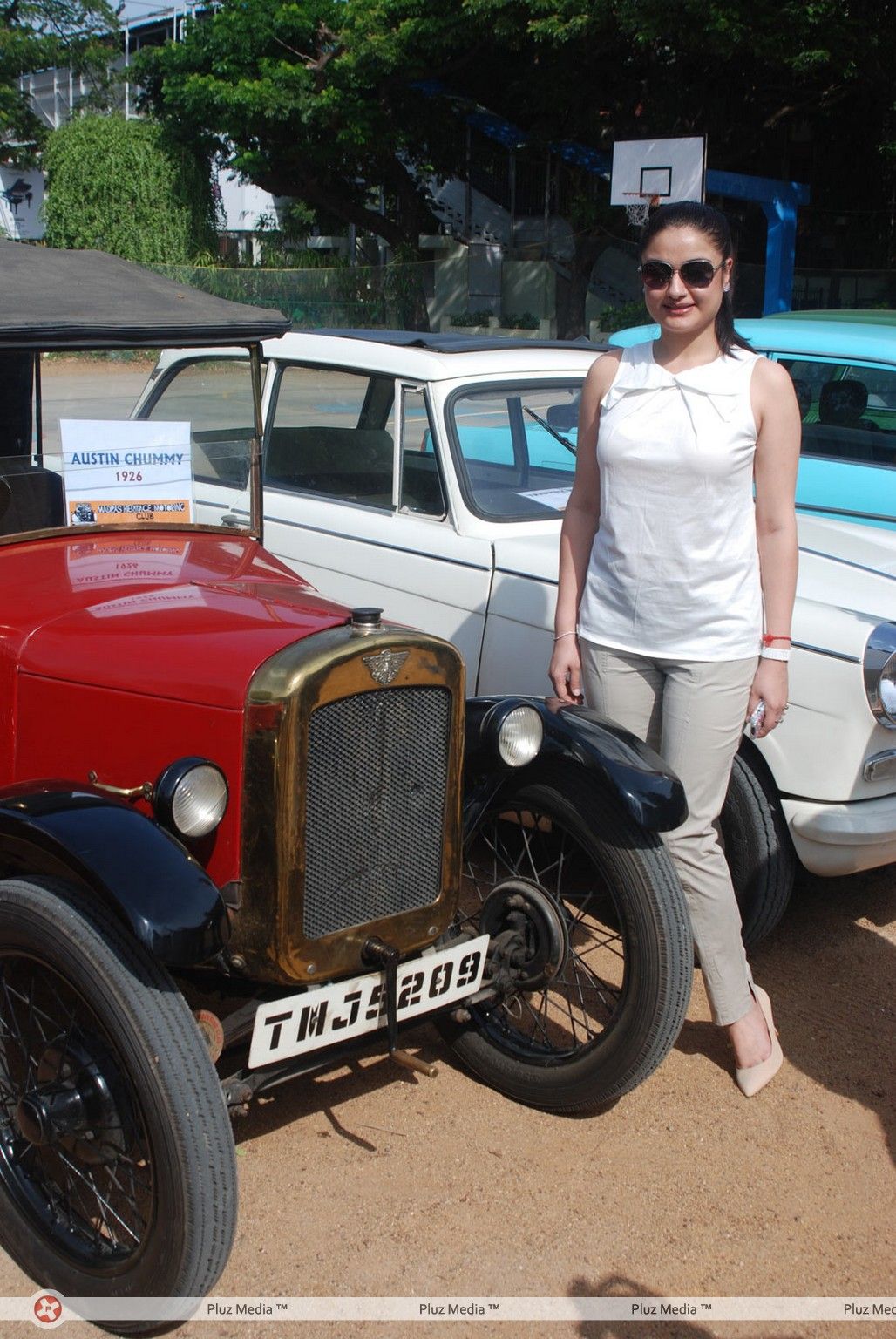 Sonia Agarwal - Sonia Agarwal Flags Of Heritage Car Rally Stills | Picture 239871