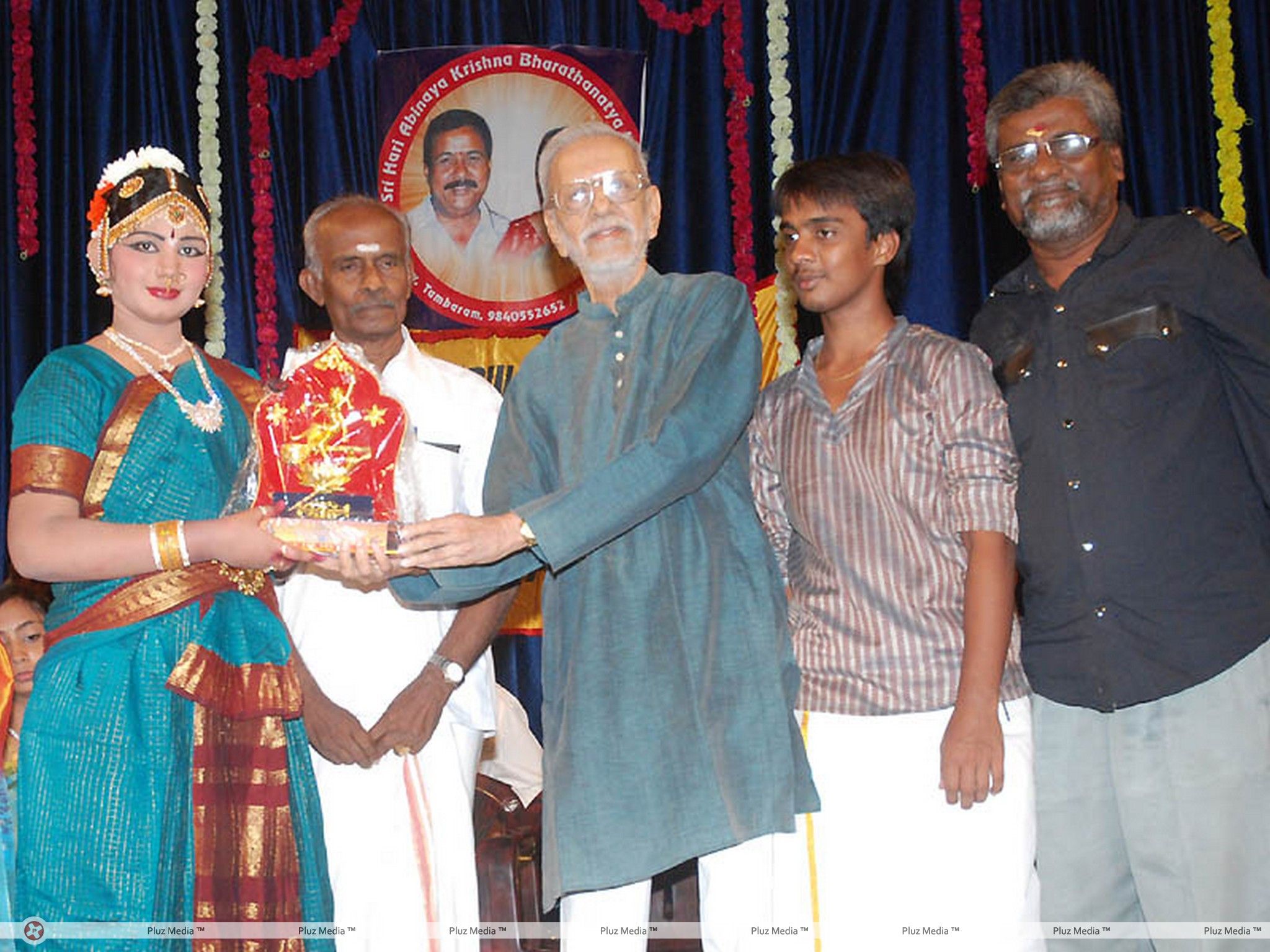 Charuhasan At Bharathanatyam Arangetram Stills  | Picture 214283