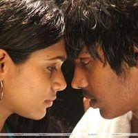 Aadhalal Kaadhal Seiveer Movie Hot Stills | Picture 311023