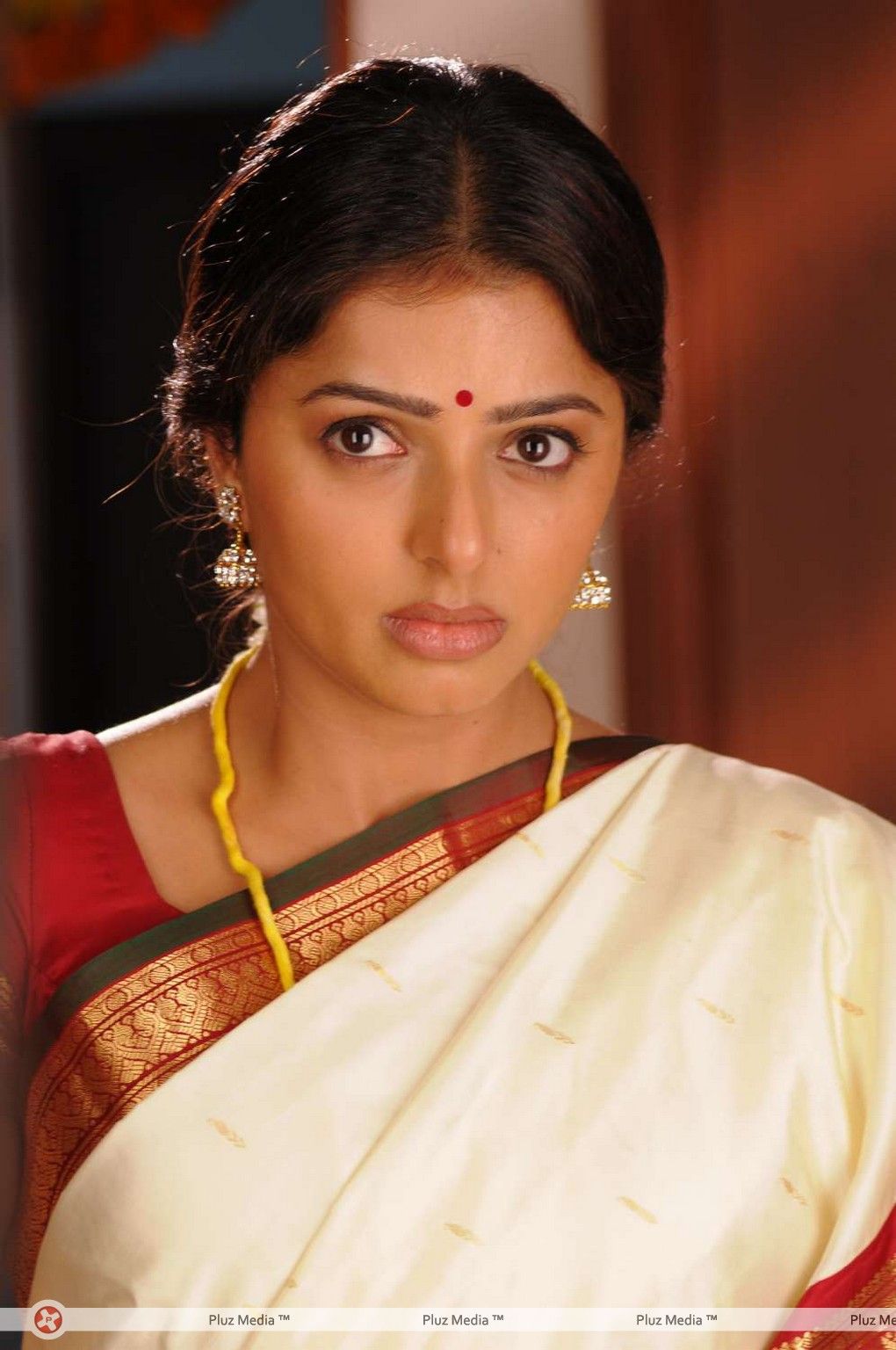 Bhumika Chawla - Pen Adimai Illai Movie Stills | Picture 312950
