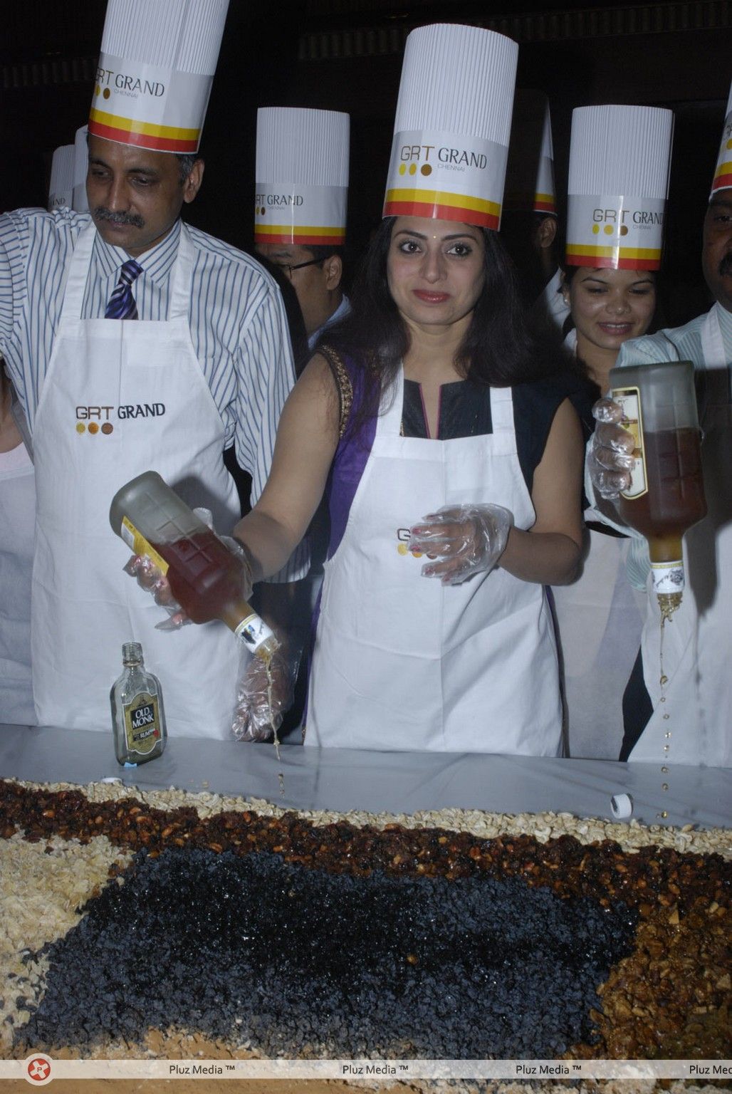 Actress Priya Raman At GRT Grand Cake Mixing Photos | Picture 318156