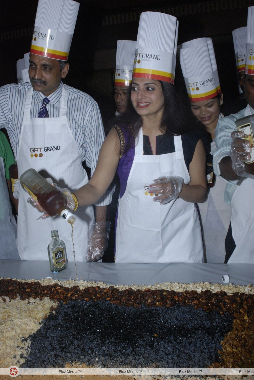 Actress Priya Raman At GRT Grand Cake Mixing Photos | Picture 318157