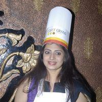 Priya Raman - Actress Priya Raman At GRT Grand Cake Mixing Photos