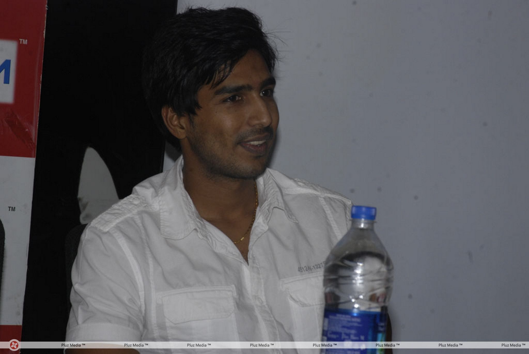 Vishnu Vishal - Neerparavai Movie Team at Big FM Stills | Picture 329811