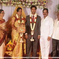 Kalaipuli S. Dhanu - Producer Chozha Ponnurangam's Daughter Marriage  Reception Stills | Picture 304080