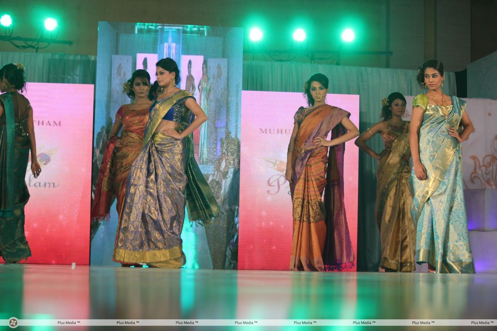 Palam Fashion Show Concept Sarees With Parvathy Omanakuttan Stills | Picture 280483