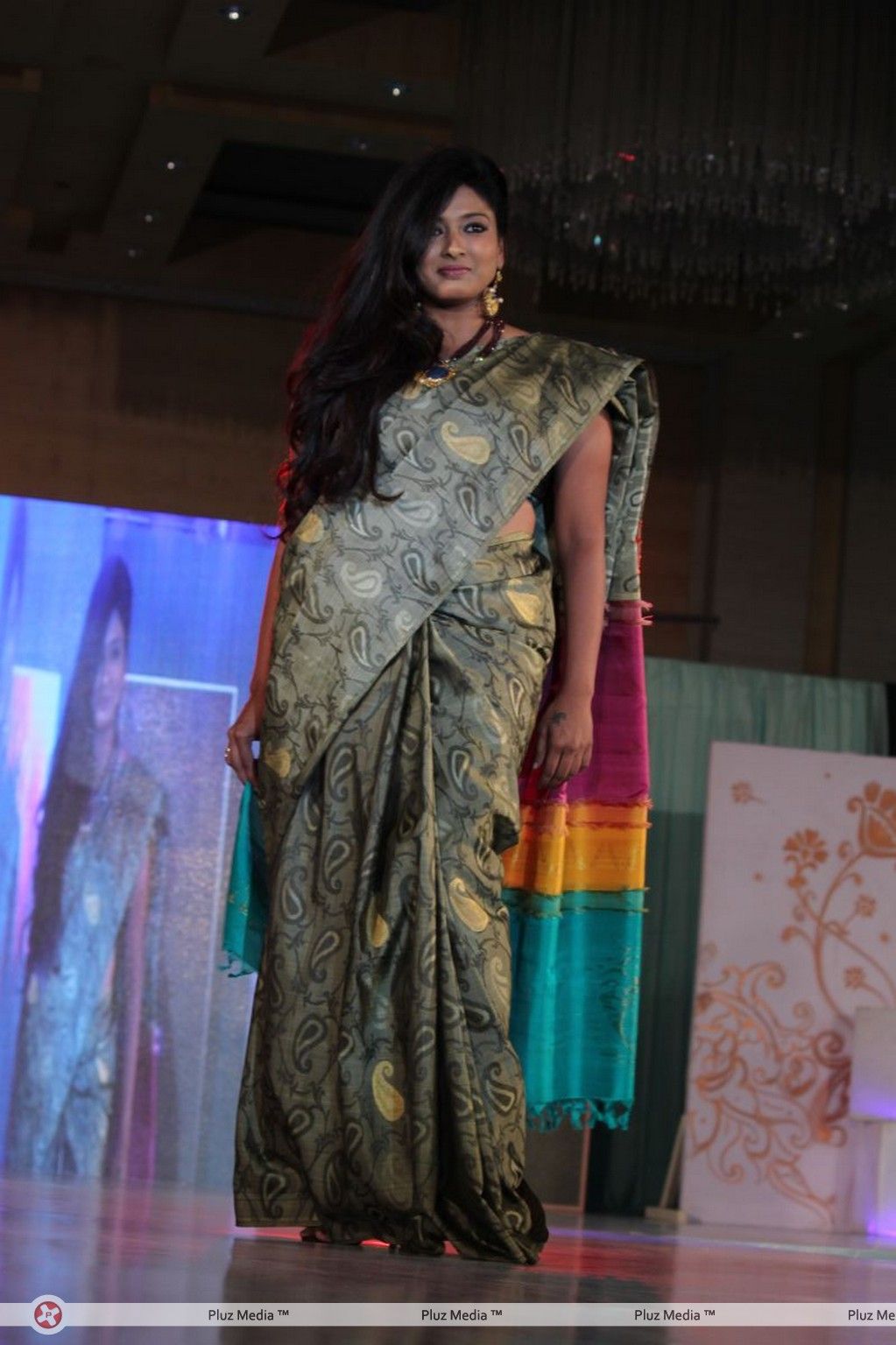 Palam Fashion Show Concept Sarees With Parvathy Omanakuttan Stills | Picture 280538