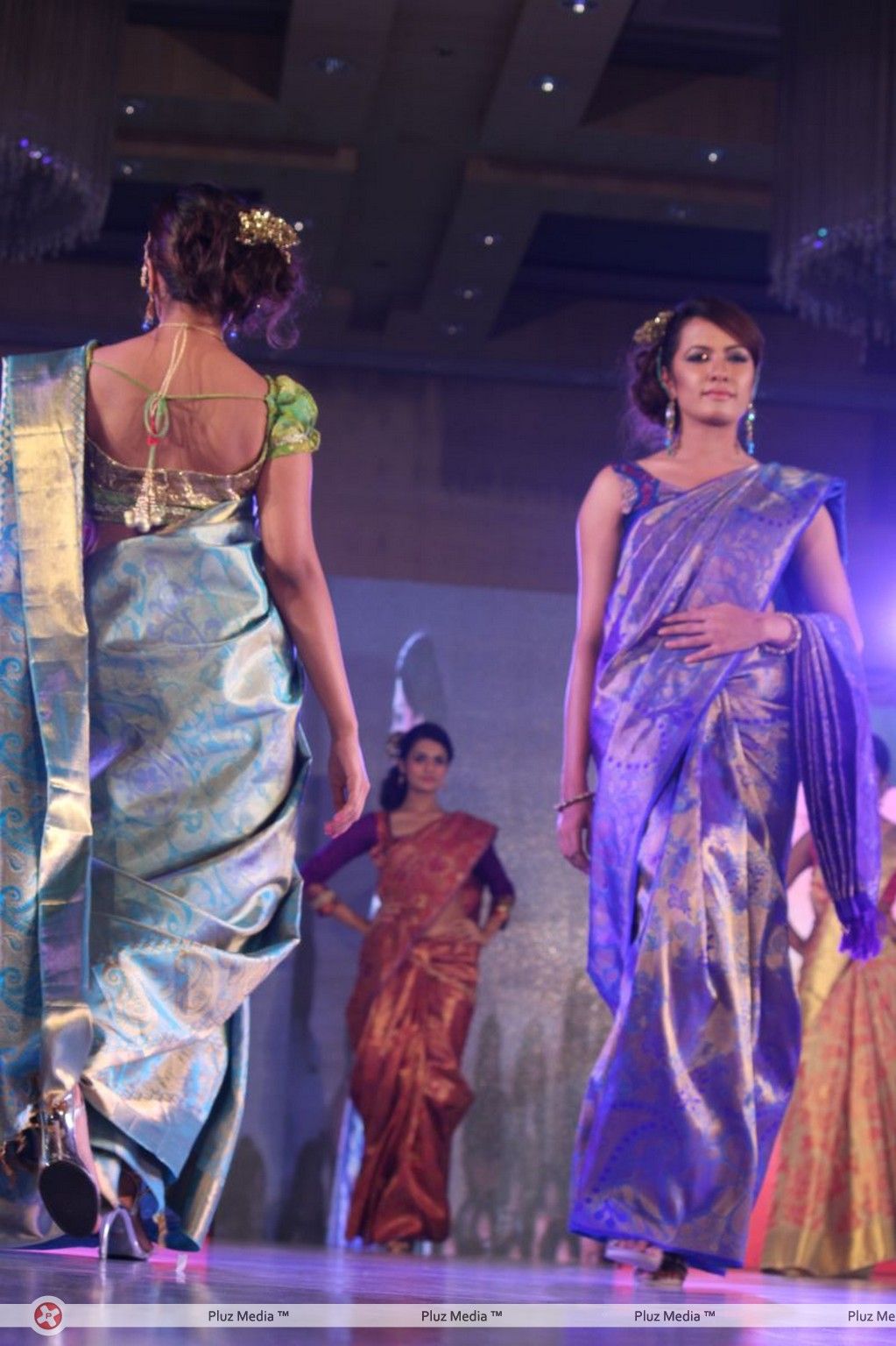 Palam Fashion Show Concept Sarees With Parvathy Omanakuttan Stills | Picture 280581