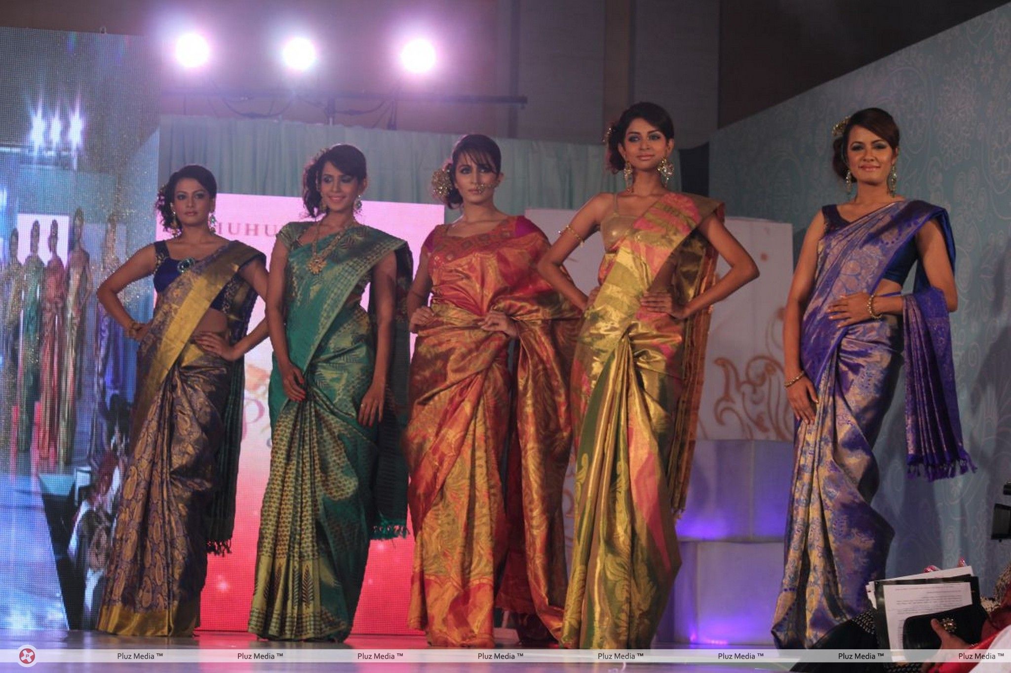Palam Fashion Show Concept Sarees With Parvathy Omanakuttan Stills | Picture 280639