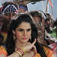 Zarine Khan Hot  at Naan Rajavaga Pogiren Movie  Shooting Spot Stills | Picture 285258