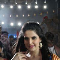 Zarine Khan Hot  at Naan Rajavaga Pogiren Movie  Shooting Spot Stills | Picture 285304