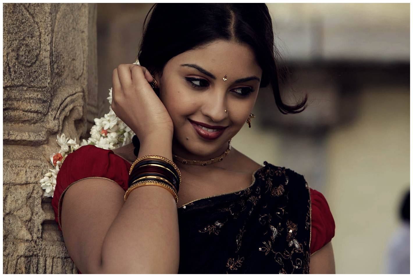 Richa Gangopadhyay in Osthi Movie Stills | Picture 433625