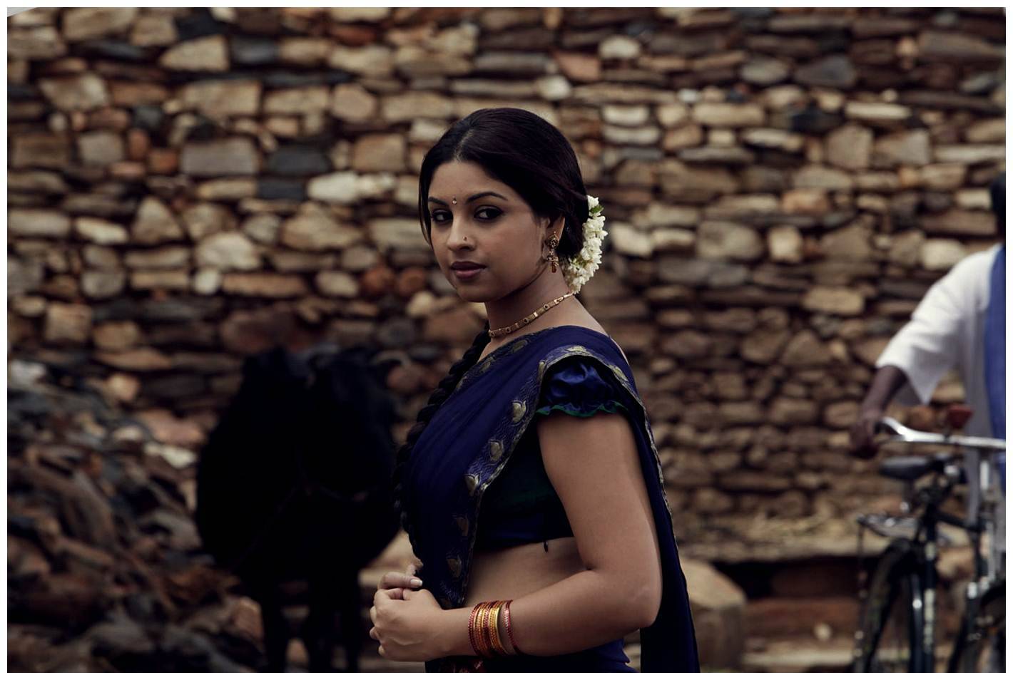Richa Gangopadhyay in Osthi Movie Stills | Picture 433659