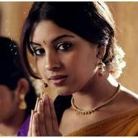 Richa Gangopadhyay in Osthi Movie Stills | Picture 433590