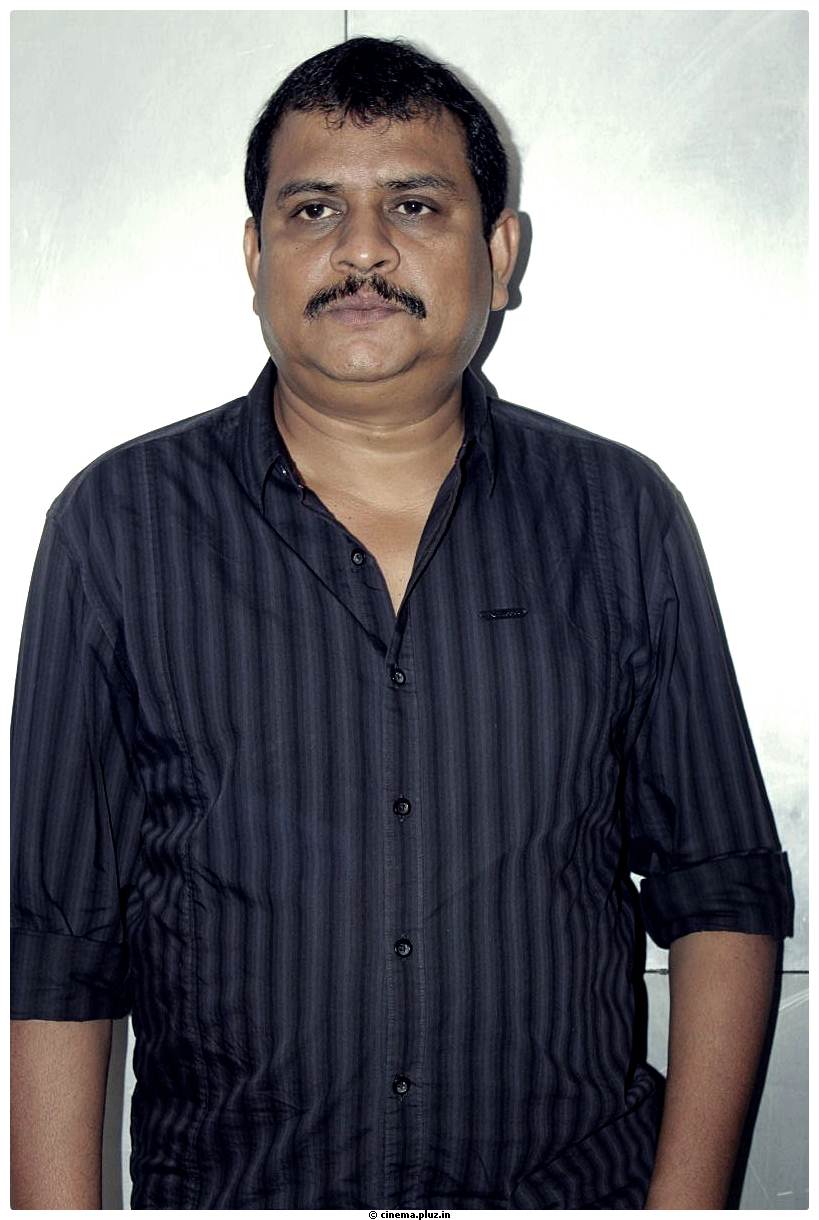 S. Ezhil - Desingu Raja Movie Team Interview Stills | Picture 531995
