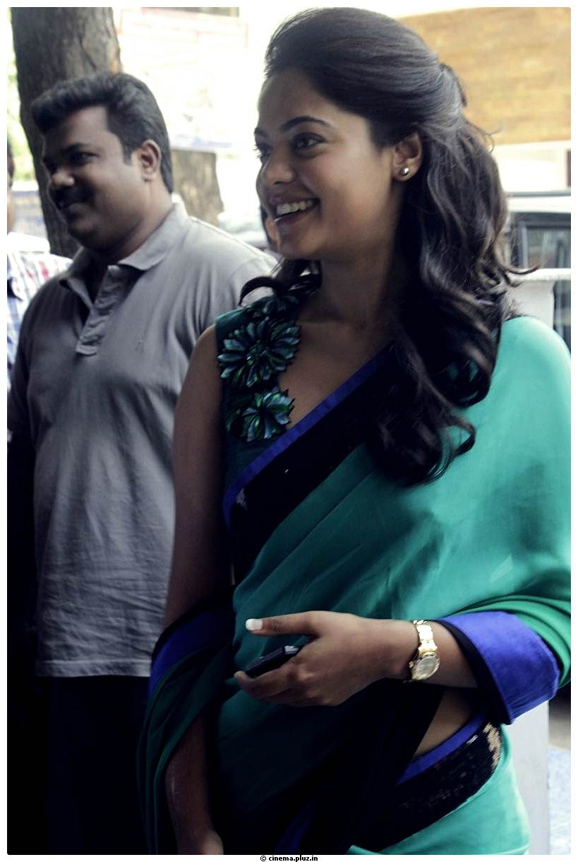 Bindu Madhavi - Desingu Raja Movie Team Interview Stills | Picture 532018