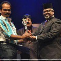 Oneindia's Dr Shankar gets Edison Best Online Journo Award Stills | Picture 381431