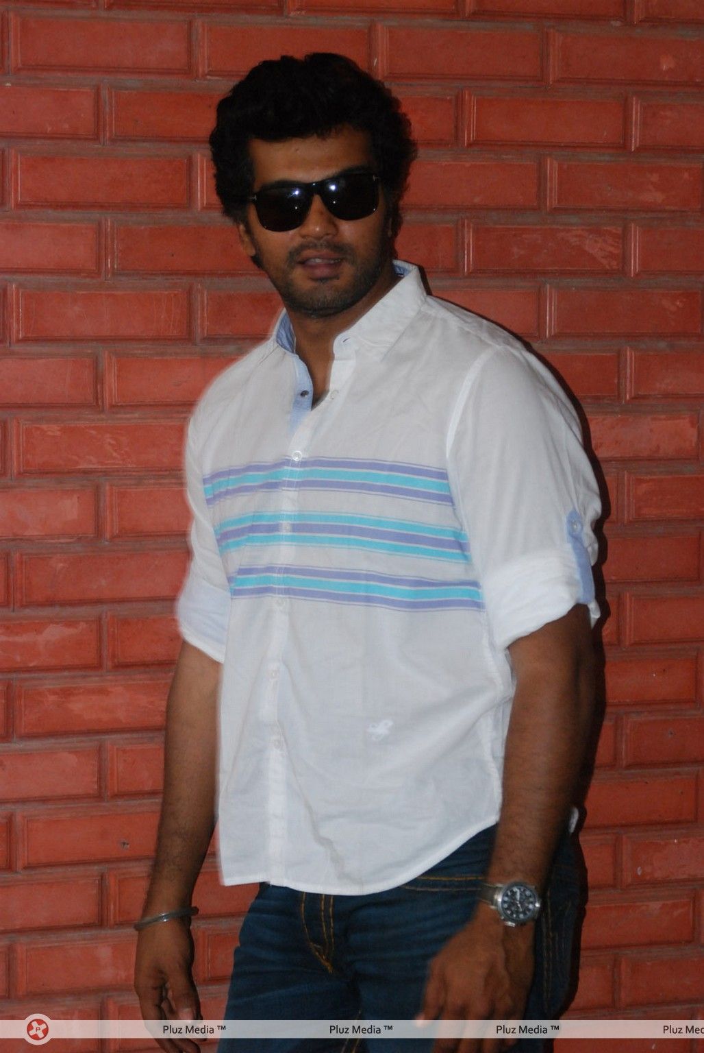 Vinay Rai - Onbathula Guru Movie Press Meet Stills | Picture 389053