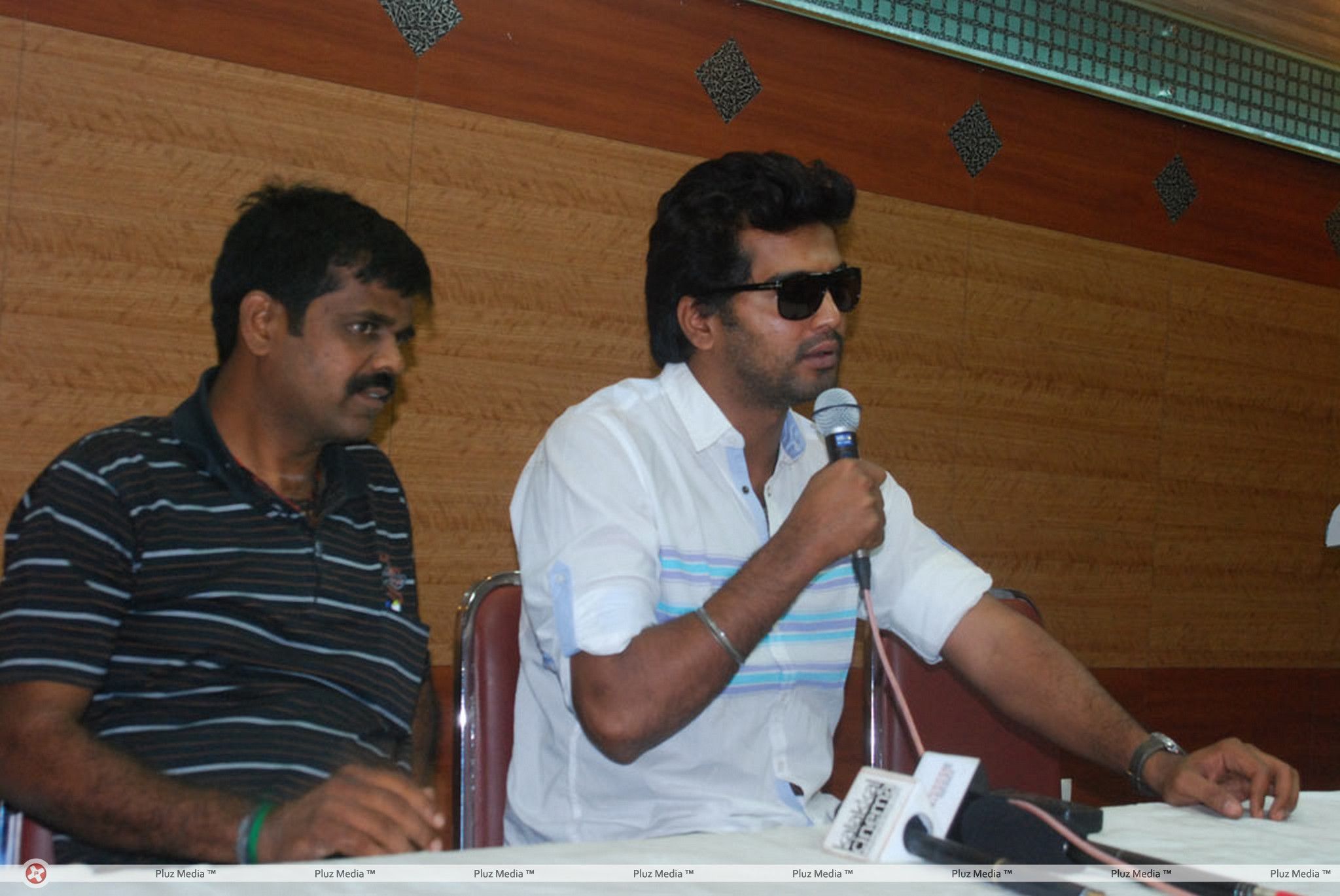Onbathula Guru Movie Press Meet Stills | Picture 389061