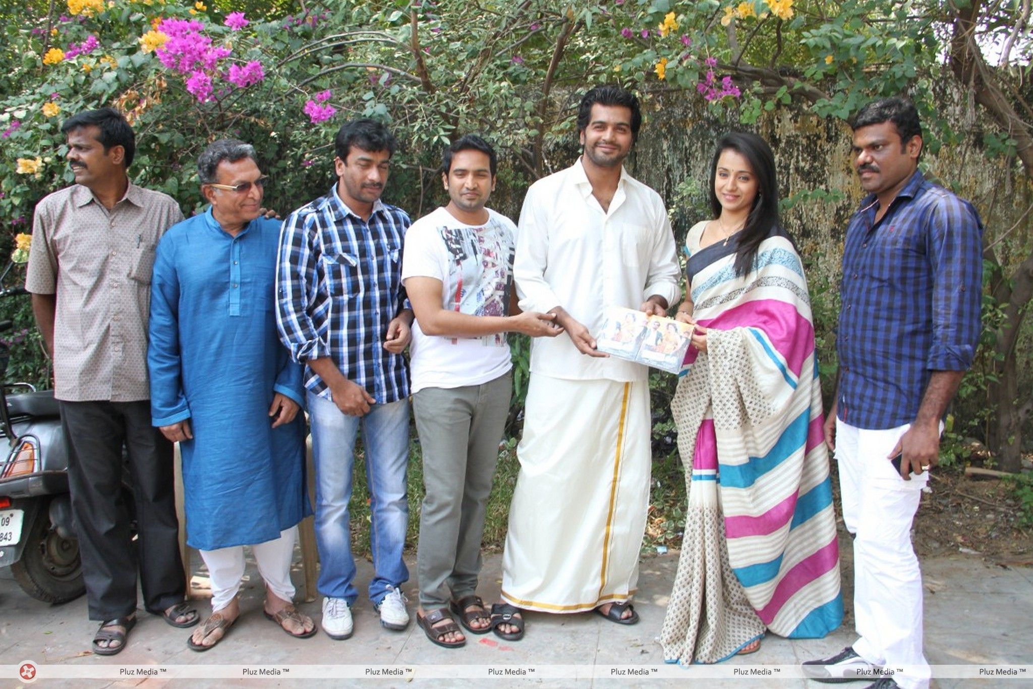Onbathula Guru Movie Teaser Launch Photos | Picture 391227