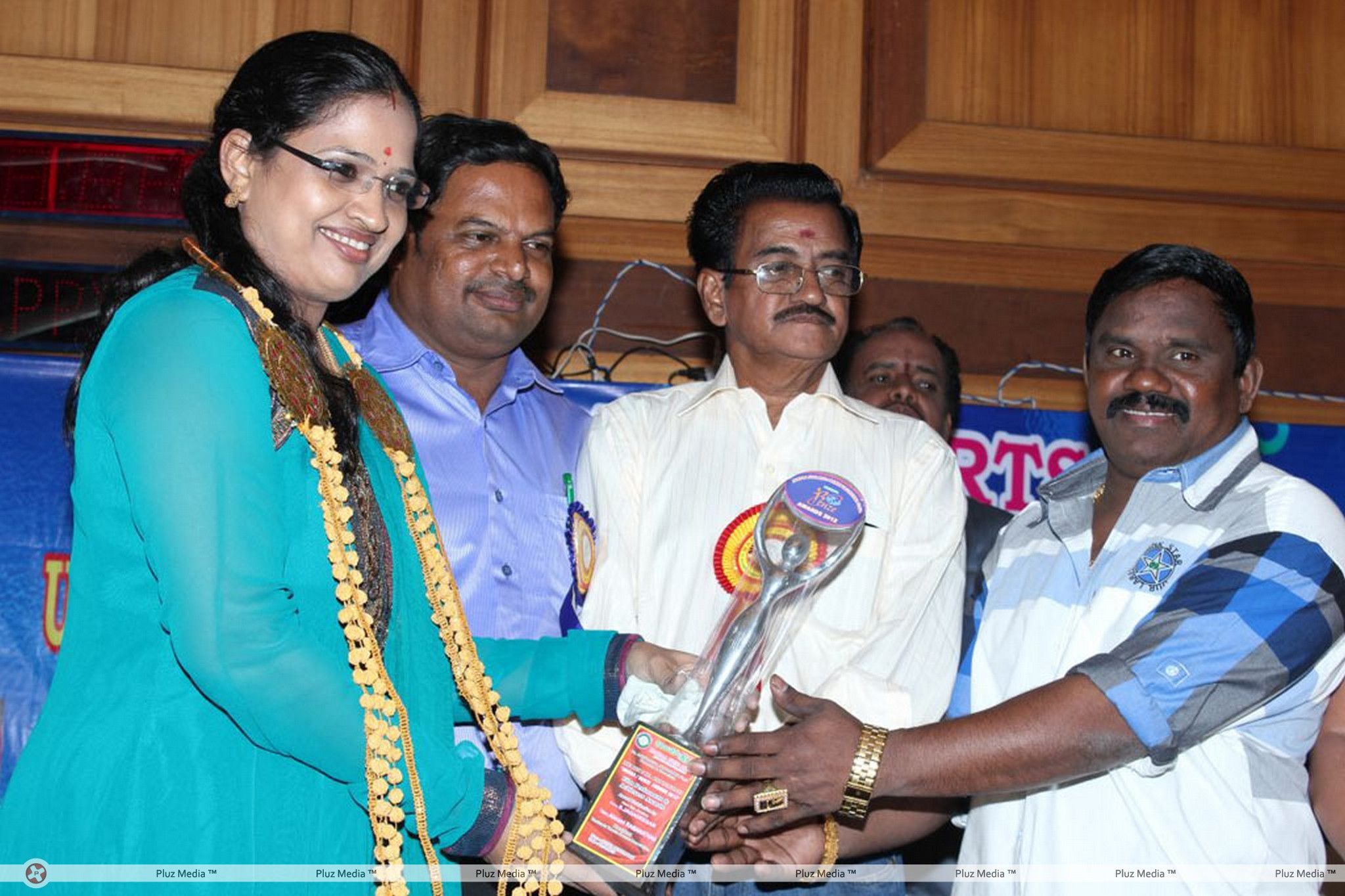 Benze Vaccations Club Awards 2013 Stills | Picture 354478