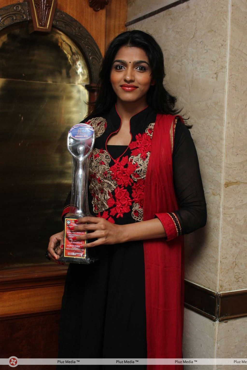Sai Dhanshika - Benze Vaccations Club Awards 2013 Stills | Picture 354487