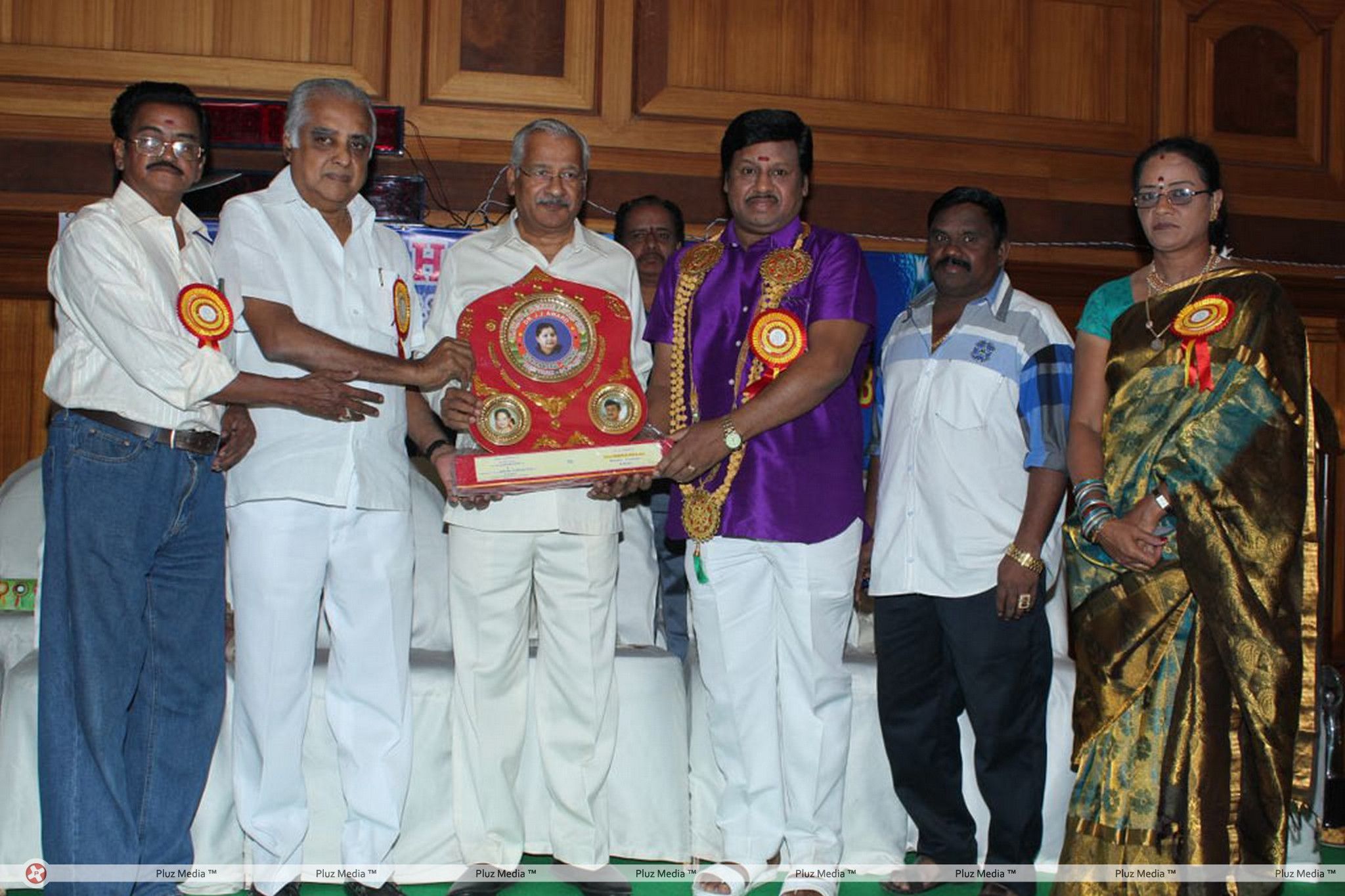 Benze Vaccations Club Awards 2013 Stills | Picture 354506