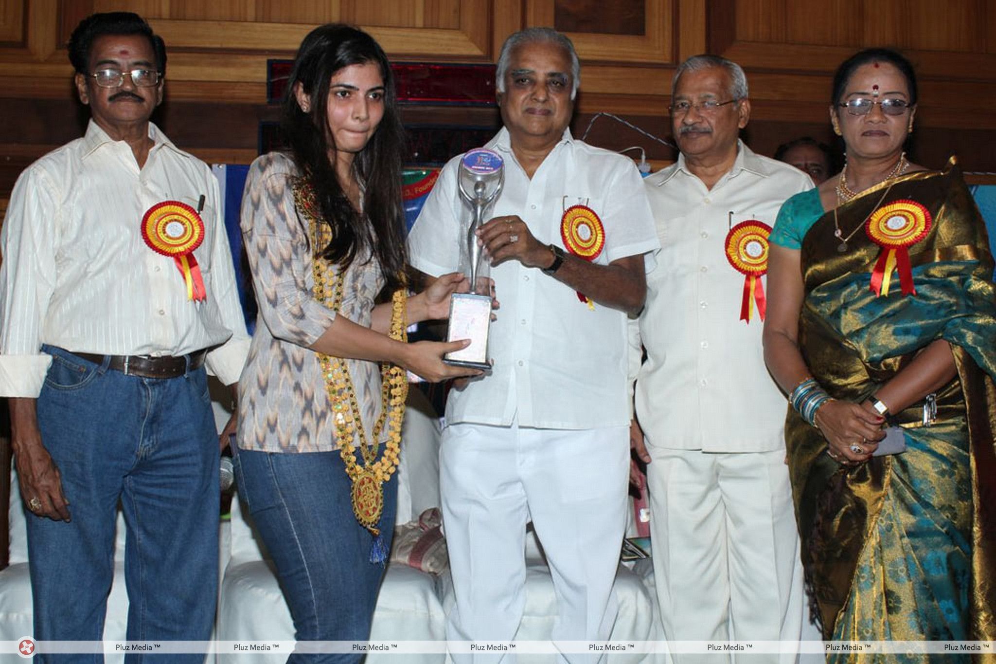 Benze Vaccations Club Awards 2013 Stills | Picture 354515