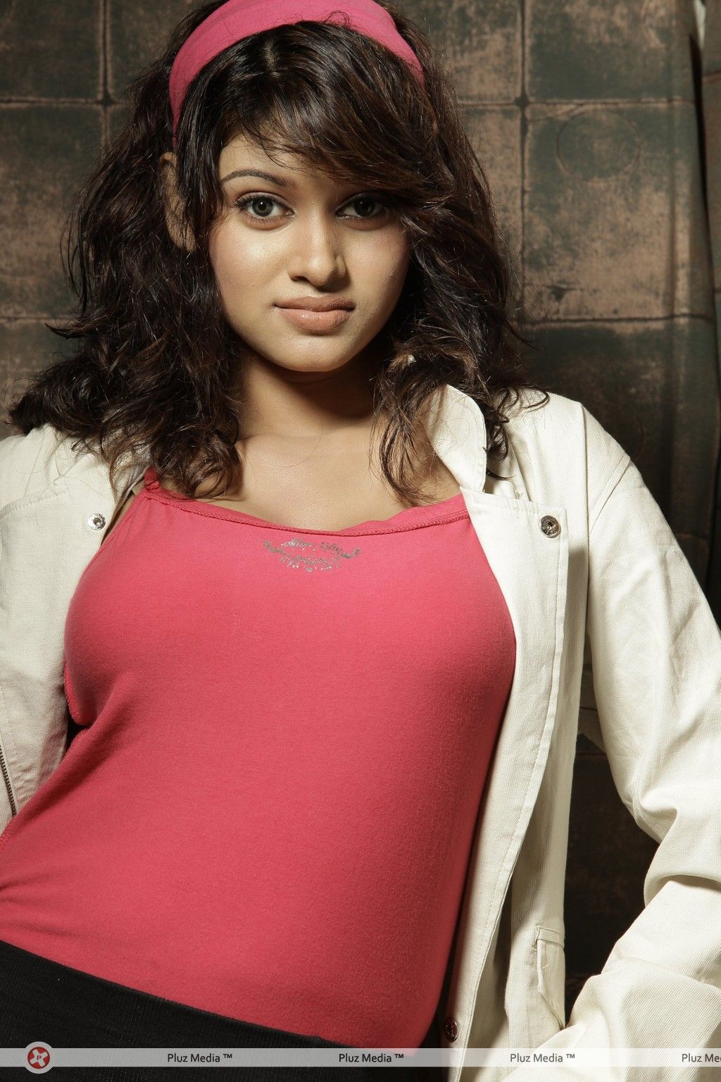Actress Oviya Latest Hot  Stills | Picture 360702