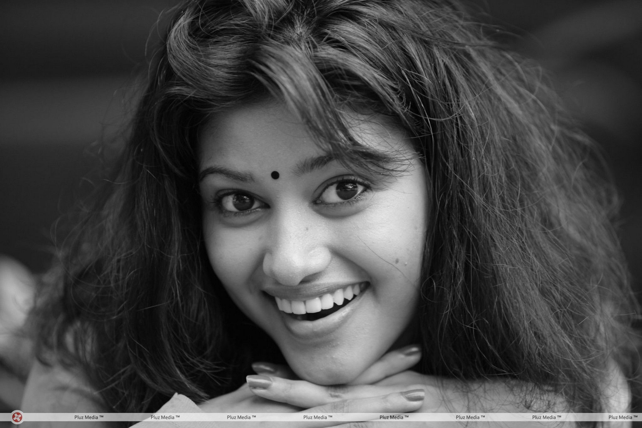 Actress Oviya Latest Hot  Stills | Picture 360707