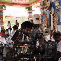 A. V. Vasanth Praises  Director Bala At Kalla Thuppaki Shooting Spot Stills | Picture 368007