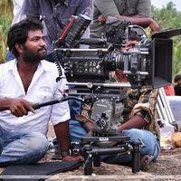A. V. Vasanth Praises  Director Bala At Kalla Thuppaki Shooting Spot Stills | Picture 368025